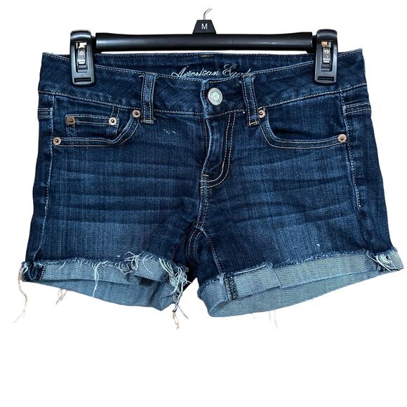 CLEARANCE American Eagle Stretch Denim Frayed Hem Shorts Sz 2 - Picture 1 of 9